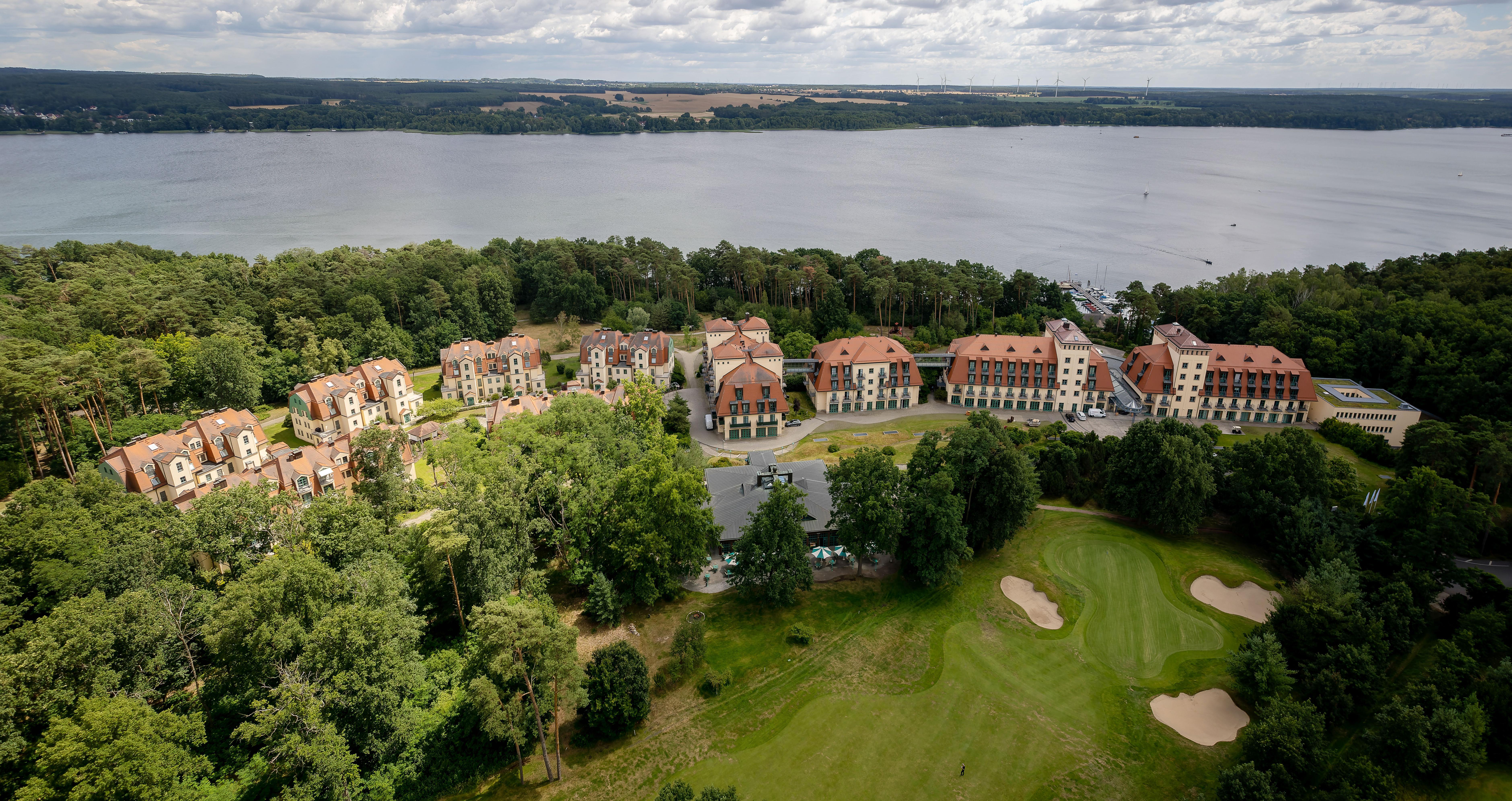 Precise Resort Bad Saarow Εξωτερικό φωτογραφία Aerial view of the golf course